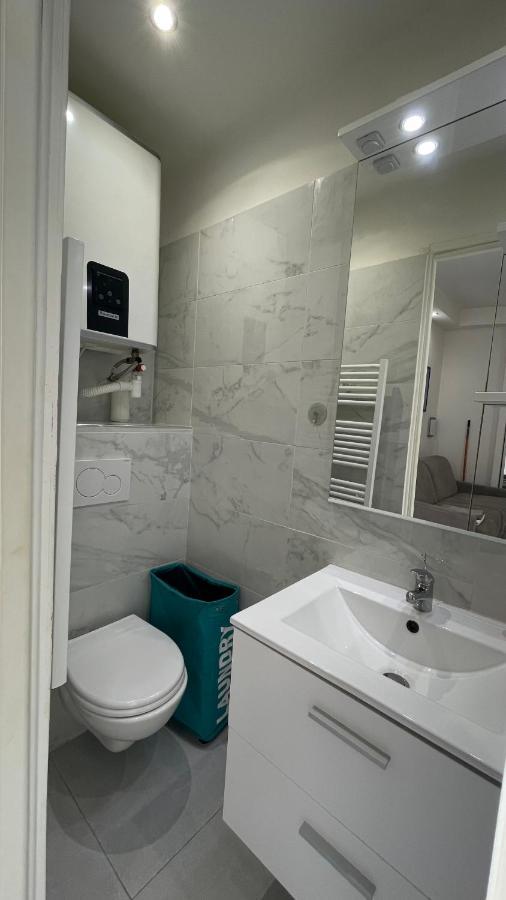 Studio Rue Pietonne Proche Plage Ментона Екстериор снимка